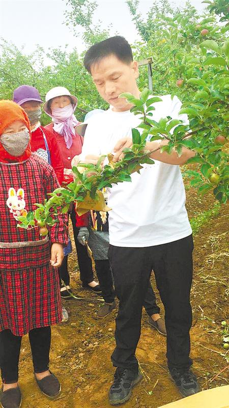 【走向我們的小康生活】白福民，為家鄉(xiāng)人搭起“致富橋”