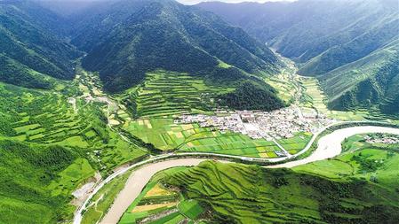 格?；ㄊ㈤_(kāi)的地方——甘南州實(shí)施“一十百千萬(wàn)”工程掠影
