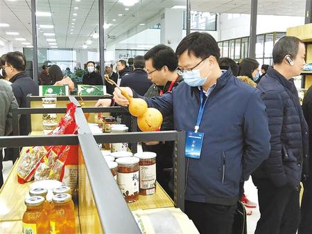 找差距 鼓干勁 聚合力——全國東西部扶貧協(xié)作“攜手奔小康”行動培訓班現(xiàn)場觀摩側記