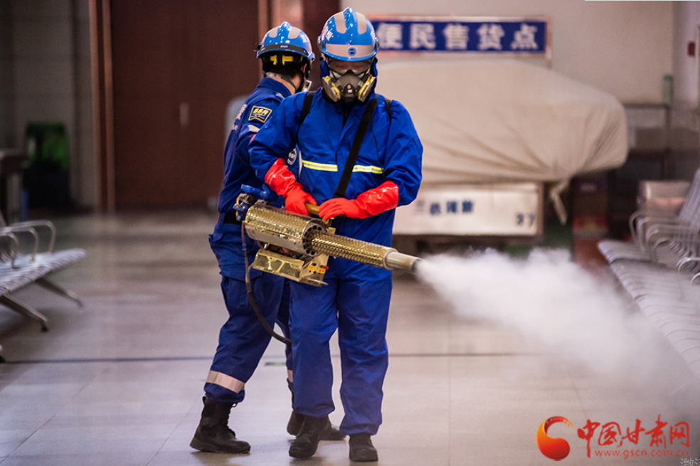 【新春走基層】護(hù)航回家路，蘭州車站這波操作很硬核！