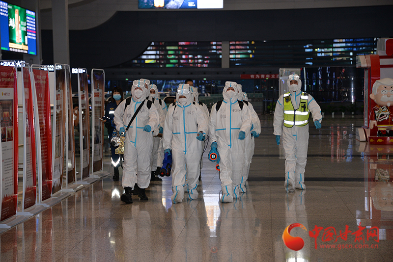 【隴拍客】蘭州西客站全面消殺，場面堪比大片