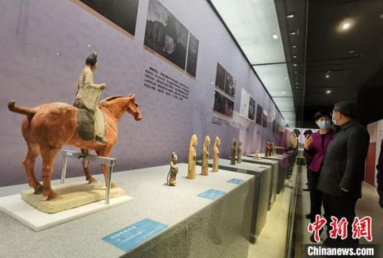 圖為展覽現(xiàn)場?！●T志軍 攝