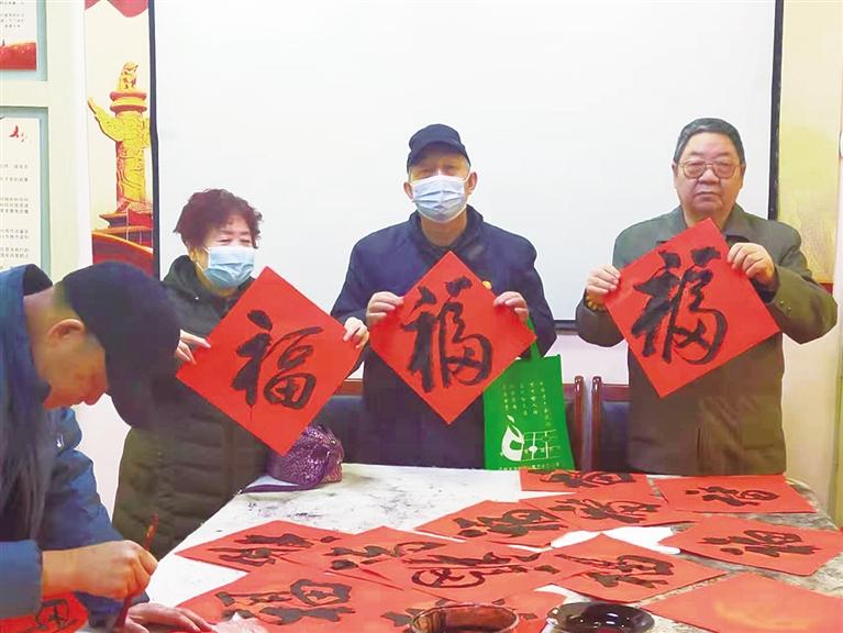蘭州：“幸福敲門 新春送?！被顒?dòng)情暖萬(wàn)家