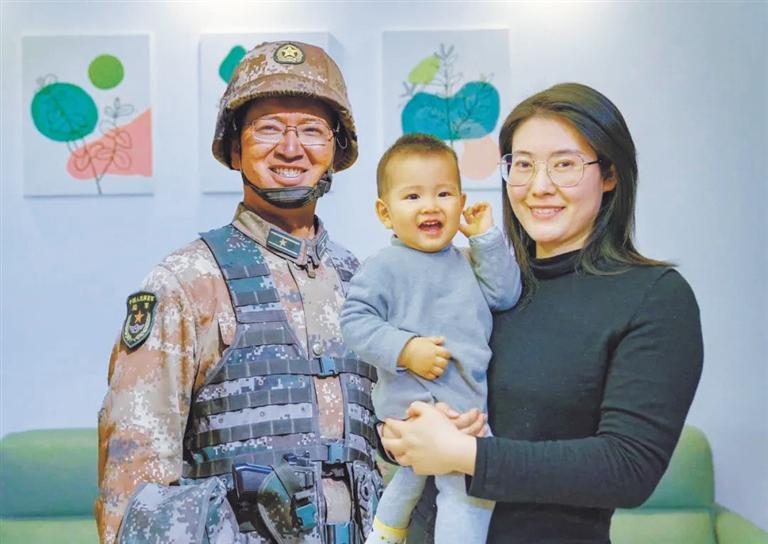 蘭州市退役軍人事務(wù)局舉行清明代祭掃儀式 陳紅軍烈士父親給兒子寫來寄語 “你是祖國的好兒女，也是我們的驕傲”
