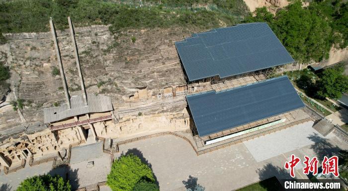 圖為航拍視角下的北石窟寺?！“瑧c龍 攝